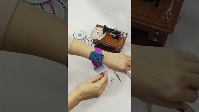 Магнитная игольница на (руку) запястье Sindtex розовая (СИНДТЕКС-0776) смотреть онлайн