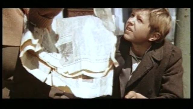 "Мраморный дом" (1972) - чистка сапог-прохорей смотреть онлайн