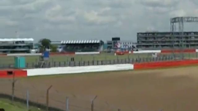 Felipe Massa, Nelson Piquet Jr. Silverstone Testing смотреть онлайн