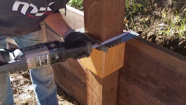 How to cut 6X6 fence post, done easy with a simple jig fixture. смотреть онлайн