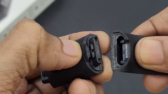 Fitbit Charge 4 - How to Change Band/Strap смотреть онлайн