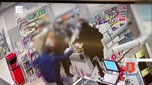 Пьяный житель Ачинска избил покупателя и продавца в магазине