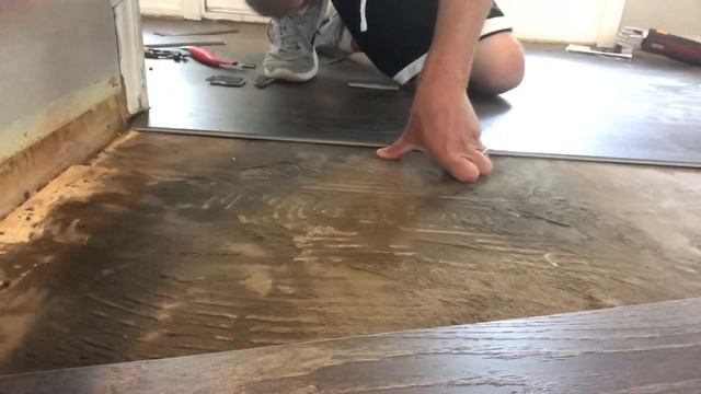 How To Cut Vinyl Plank Flooring Around Stairway смотреть онлайн