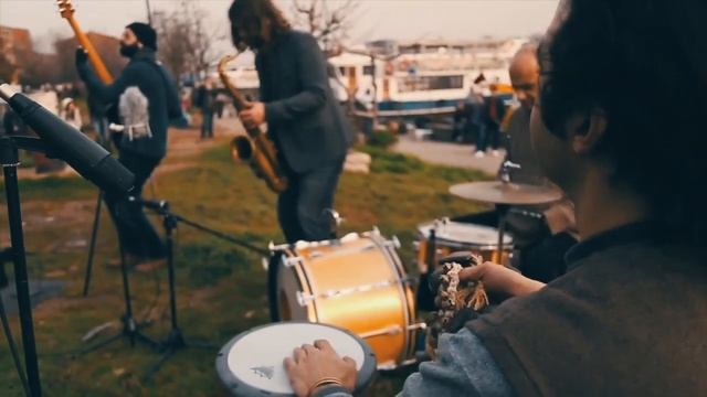 İlhan Erşahin's Istanbul Sessions / Evden Uzakta, 2013 смотреть онлайн