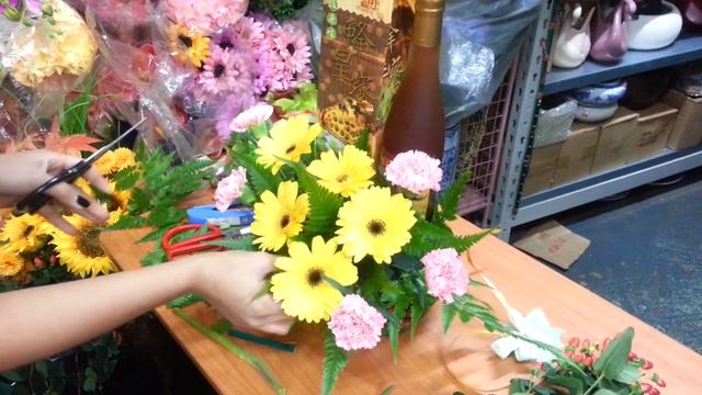 How to make Honey with Gerbera / Carnation Flowers | Singapore Florist смотреть онлайн