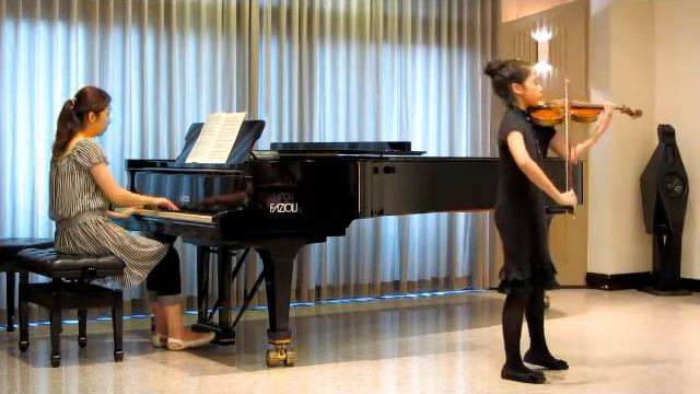 LA CAMPANELLA from the Concerto No. 2, in B minor, Opus 7 for Violin and Piano смотреть онлайн