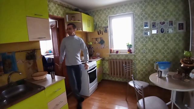 Учимся приветствовать вайшнавов и пить, не касаясь губами стакана. смотреть онлайн