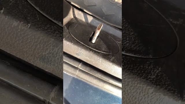 Если у вас на Chevrolet Cruze задевает крышка багажника бампер задний. Решение. смотреть онлайн