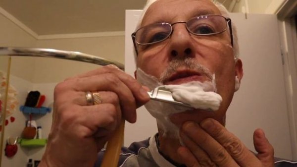 Бритьё опасным бритвами Eirene 77, Solingen VS Dr. Balfanz 1915, Solingen  straight razors shaving