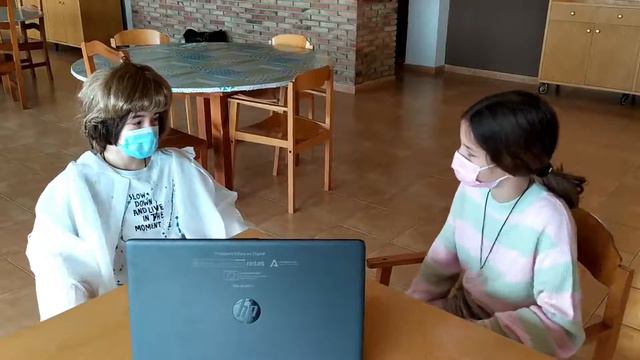 Chatting to Margarita Salas смотреть онлайн