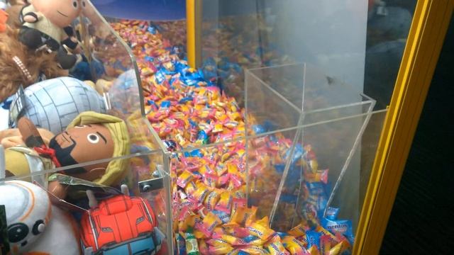 Everyone Wins Arcade Game (w. Teddy Bears Picnic Coin-Operated Ride audio) смотреть онлайн