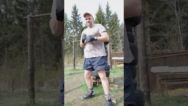 Техника бокса ,комбинация - правой апперкот + левый боковой. смотреть онлайн