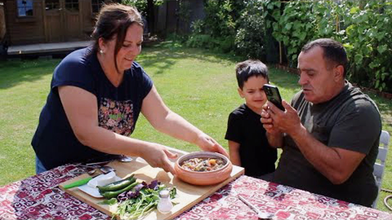 Это блюдо готовила моя мама! Мясо с овощами в казане на костре. Приготовление от Жоржа и Анаит смотреть онлайн