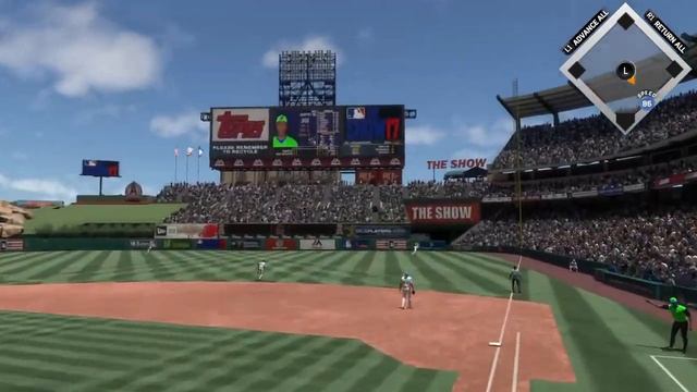 MLB The Show 17 home run robbery смотреть онлайн