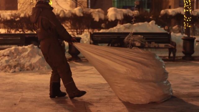 Часть 2 - Демонтаж световой конструкции в центре Москвы смотреть онлайн