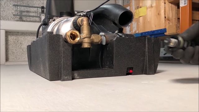 How to change 3-way valve cartridge in Grundfos RMQ pump смотреть онлайн