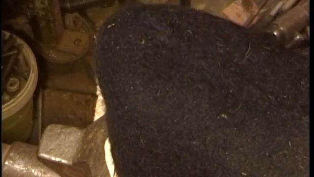 Самоделкин со стажем. Как выправить кривую пятку у нового валенка. смотреть онлайн