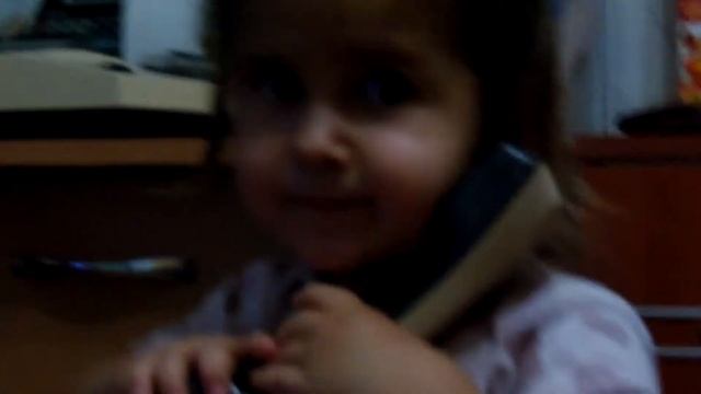 Разговор Настюшки по телефону в Чадыр=Лунге смотреть онлайн