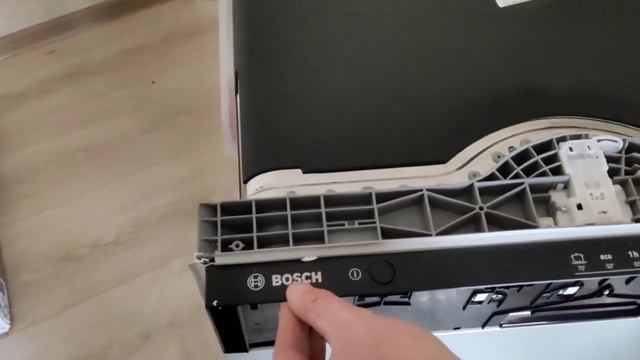 Распаковка — Посудомоечная машина Bosch SMV24AX00E смотреть онлайн