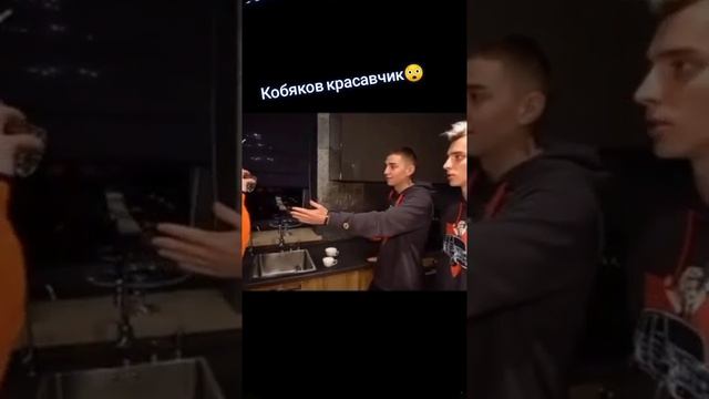 Глент. Вы посмотрите на Кобякова! смотреть онлайн