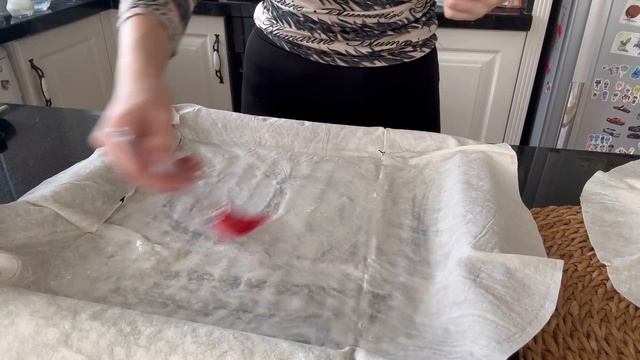 МАТЬ НА КУХНЕ МУЖ ПЛАЧЕТ ОТ СЧАСТЬЯ смотреть онлайн