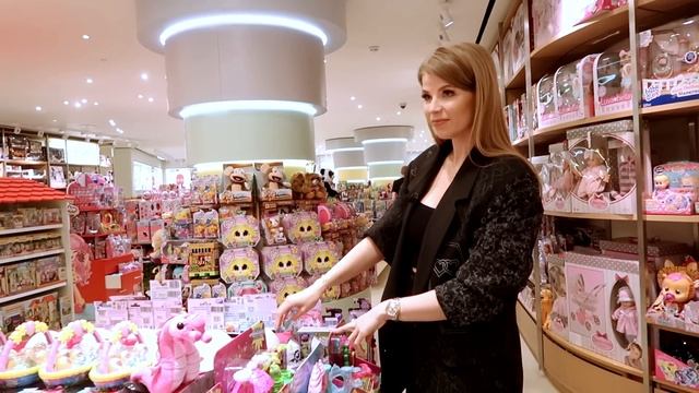 ПОЧЕМУ МЕНЯ ВЫГНАЛИ ИЗ САМОГО ДОРОГОГО МАГАЗИНА ИГРУШЕК ? смотреть онлайн