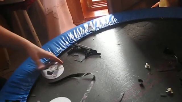 Бомби пока есть силы смотреть онлайн