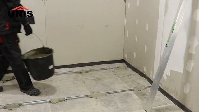 Базовое выравнивание пола составом Юнис Горизонт Армированный смотреть онлайн