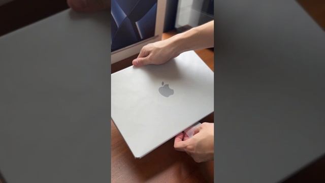 Macbook Pro M2 Pro (Early 2023) Silver - Unboxing