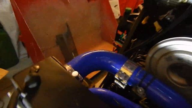 Янмар КЕ 3. Радиатор установлен.