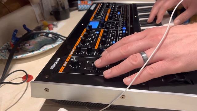 Jupiter-Xm: Battery-powered jam in the kitchen! смотреть онлайн