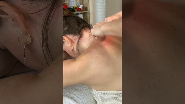 Массаж холки смотреть онлайн