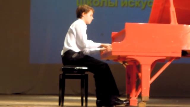 Савелий Серенко играет Прелюдию Рахманинова до-диез минор смотреть онлайн