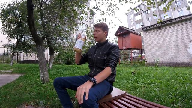 Обрыгался но выполнил задание. Выпил 3 литра сока за 4 минуты смотреть онлайн
