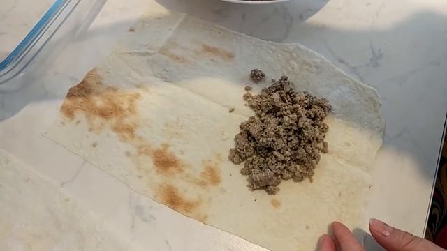 ОБАЛДЕННО ВКУСНЫЕ РУЛЕТИКИ С МЯСОМ В ЛАВАШЕ! смотреть онлайн