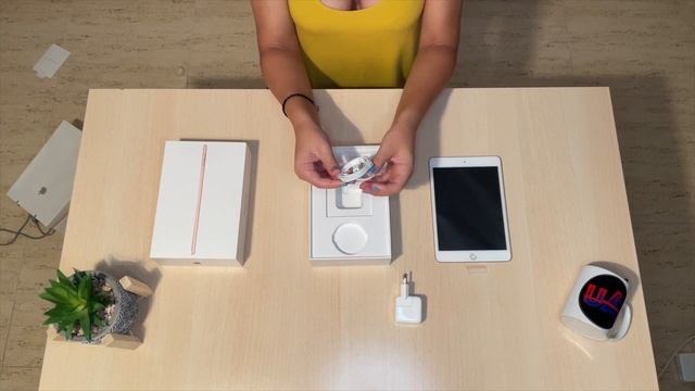 Unboxing iPad Mini gold - Español смотреть онлайн