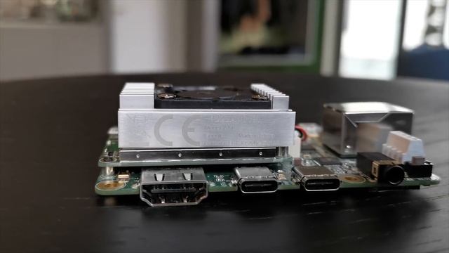Google's Coral Dev Board with Edge TPU - realtime object detection at 70fps смотреть онлайн