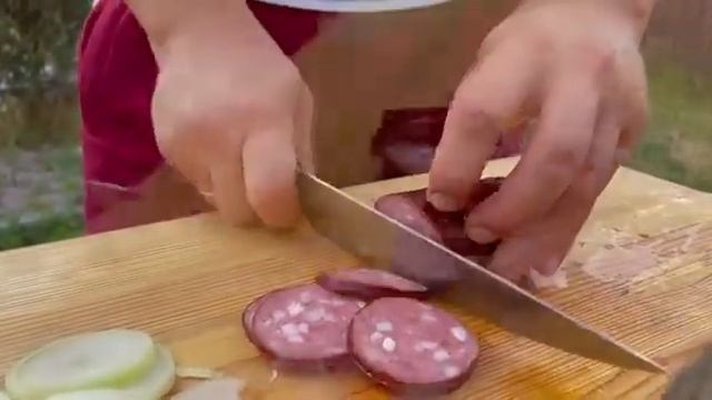 ПИЦЦА НА КОСТРЕ!!!Супер простой рецепт!!!Очень вкусно!!! смотреть онлайн