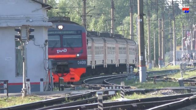 ЭД4М-0409 на станции Вырица | ED4M-0409, Vyritsa station смотреть онлайн