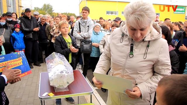 Айфон в подарок. Магазин Vin Plus провёл розыгрыш ценных призов смотреть онлайн