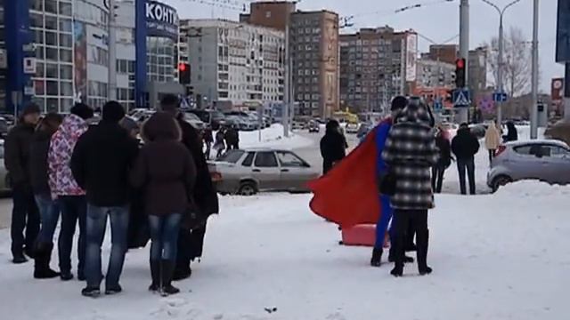 Супер-герои Новокузнецка отжыгают на 8-е марта смотреть онлайн