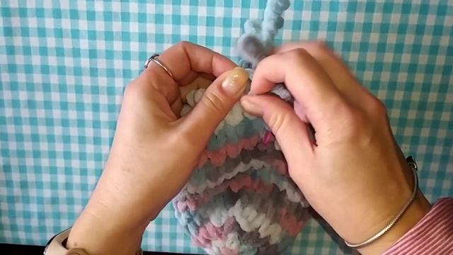 Вяжем руками носки за 30 минут | носки из Alize puffy fine (пряжи с готовыми петельками) смотреть онлайн