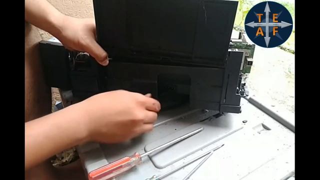 How to Remove Cloge on Printhead of Epson L110 & Waste Tank смотреть онлайн
