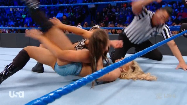 смэк-02/13/18 Сара Логан против Шарлотты смотреть онлайн