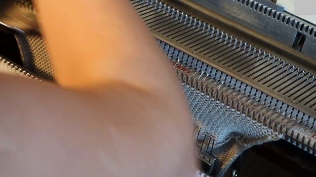Вяжем носки на машине смотреть онлайн