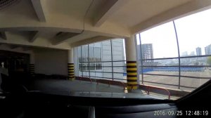 Парковка 9 этажей.  Спуск