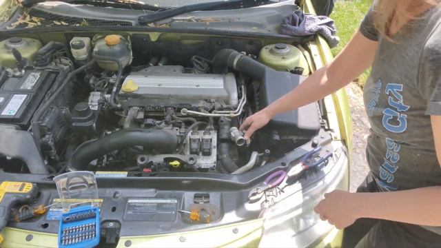 Radiator Hose "T" replacement - 2007 Saab 9-3 2.0T смотреть онлайн