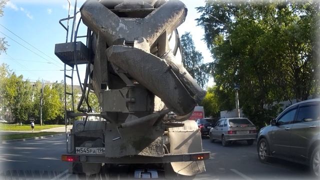 Современный Екатеринбург. Левый поворот. смотреть онлайн