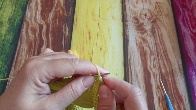 Дополнение к МК по оранжевой кофточке. Как выровнять угол на переде укорочеными рядами смотреть онлайн