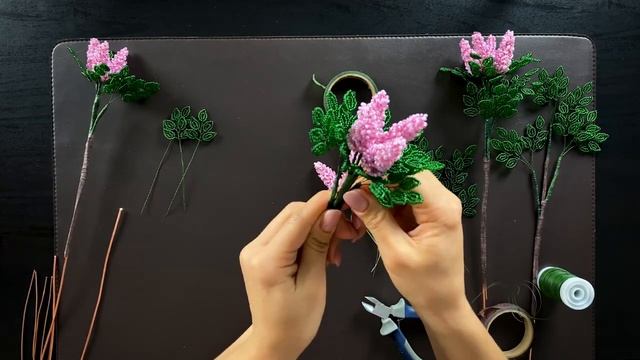 ВТОРАЯ ЧАСТЬ _ Сирень из Бисера _ МАСТЕР-КЛАСС по бисероплетению.mp4